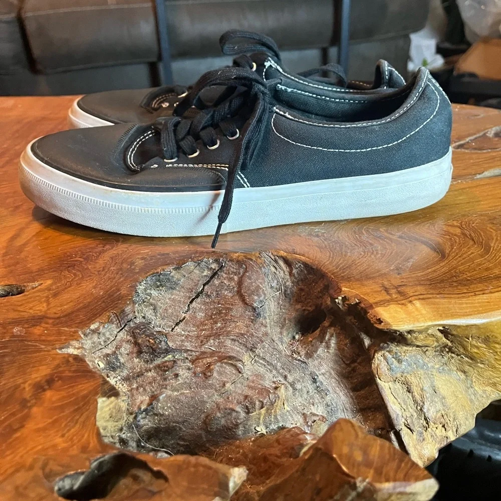 RAREš„ Converse Crimson Core Canvas OX Black Sneakers SZ 10 153465C Skate Shoes - Picture 3 of 8